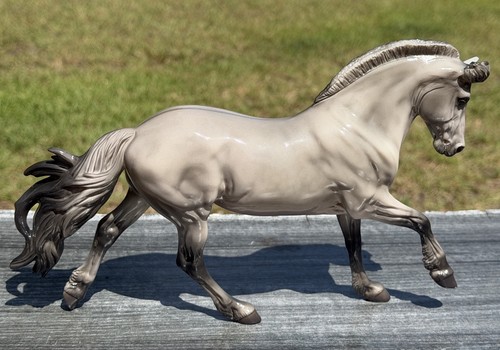 Breyer astrid model - astrid, horse