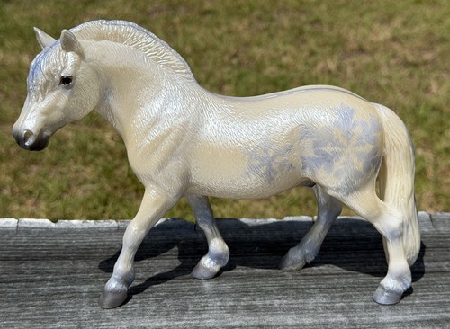 Breyer horse nice - horse, henry